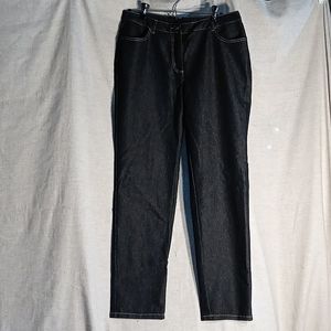 Simply Chloe Dao Black Jeans